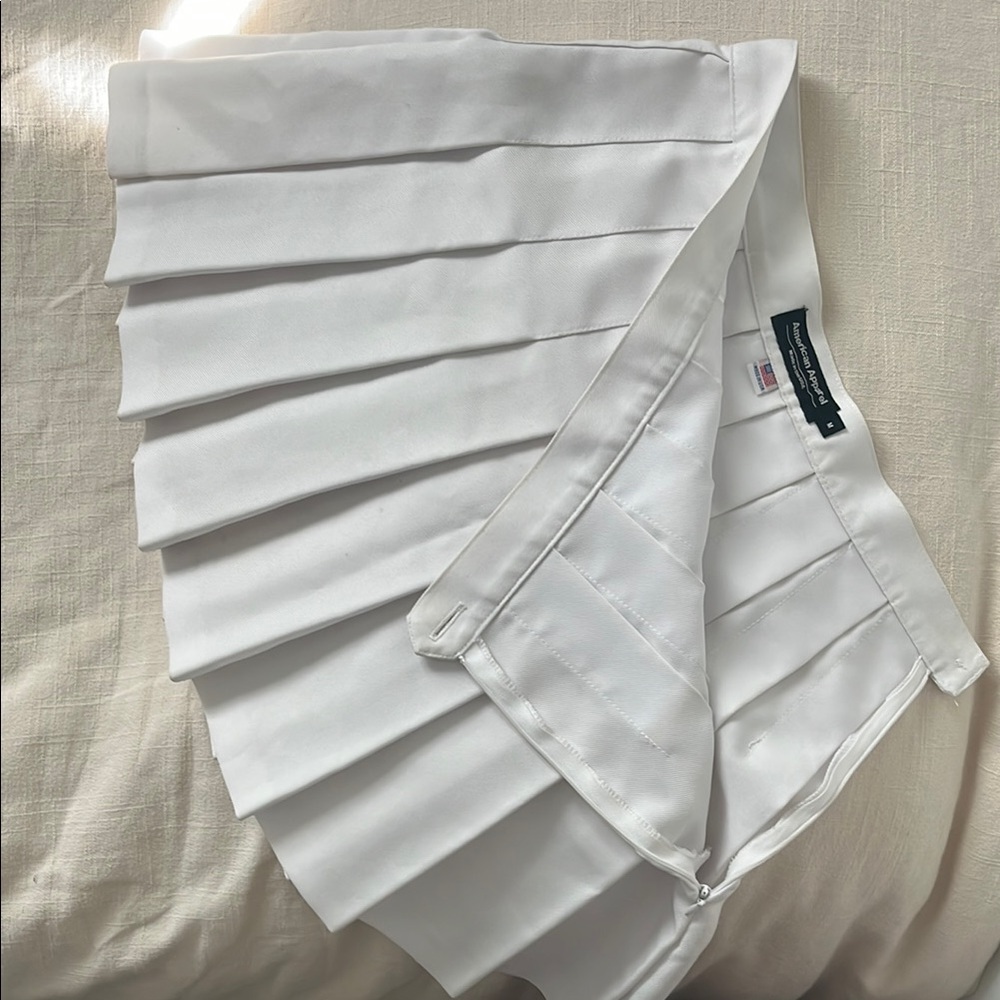 American Apparel White Pleated Skirt